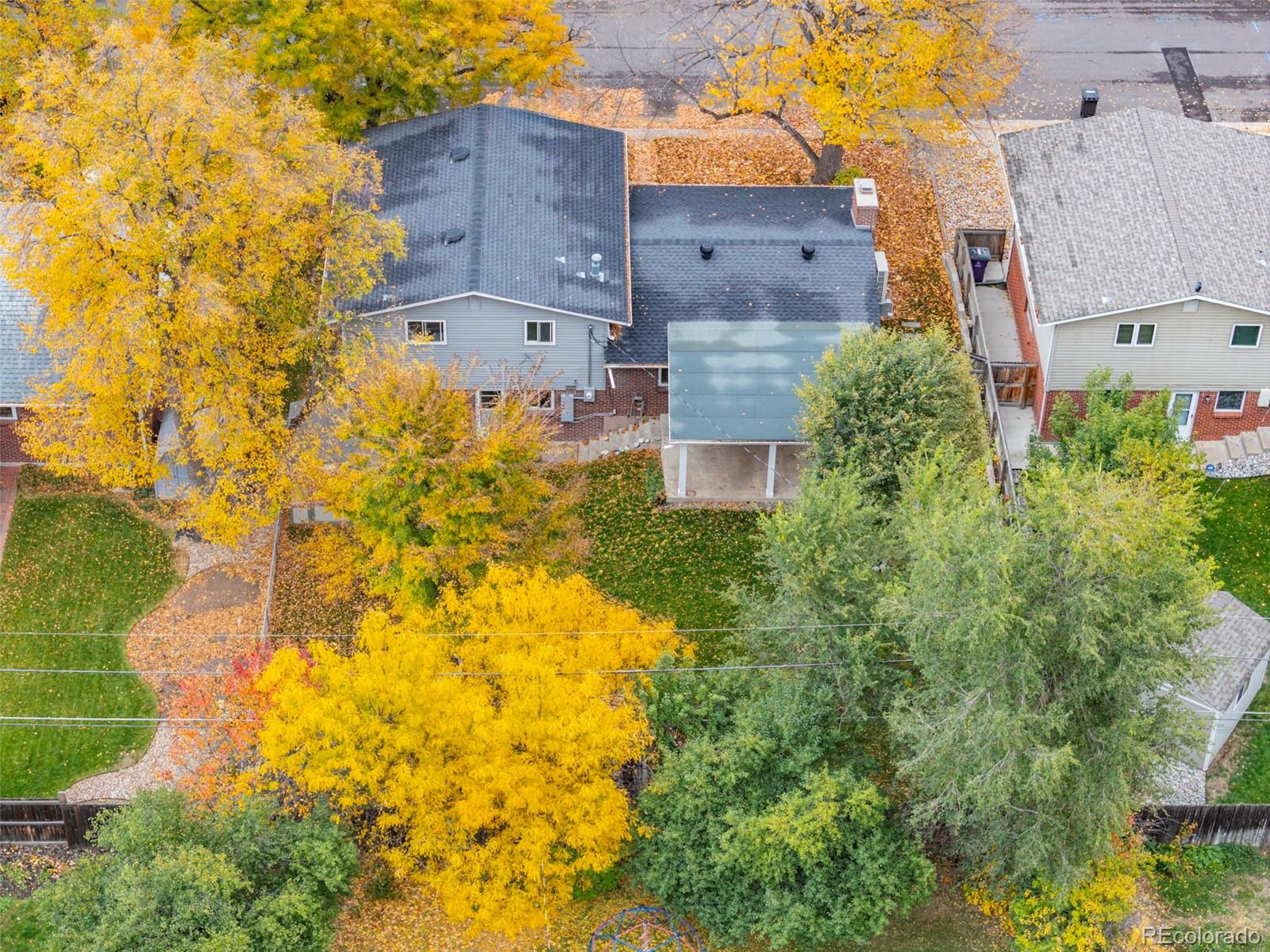 1925 S Linden Court