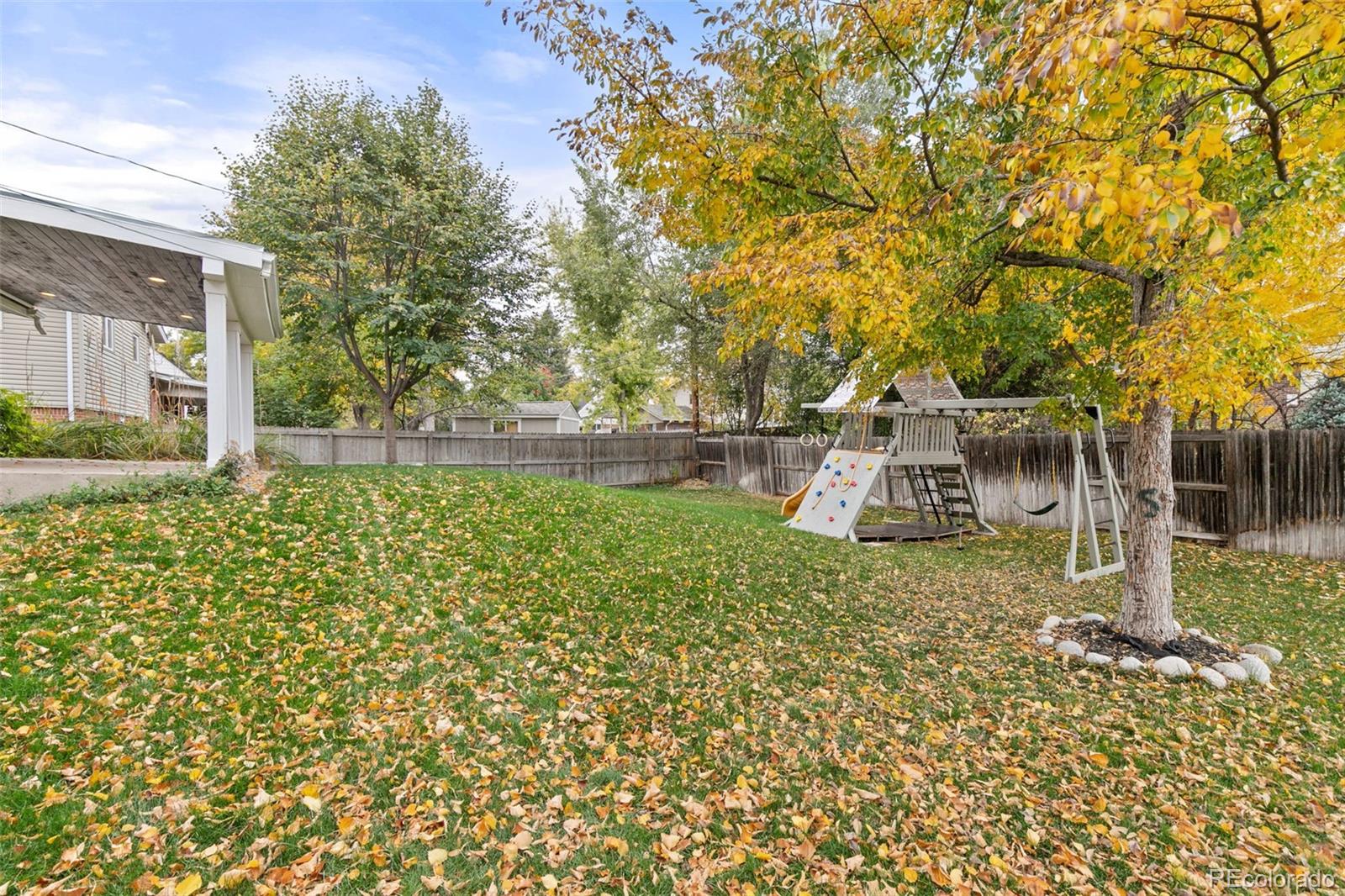 1925 S Linden Court