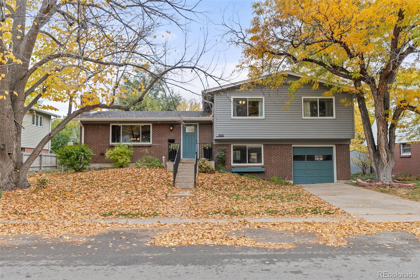 1925 S Linden Court