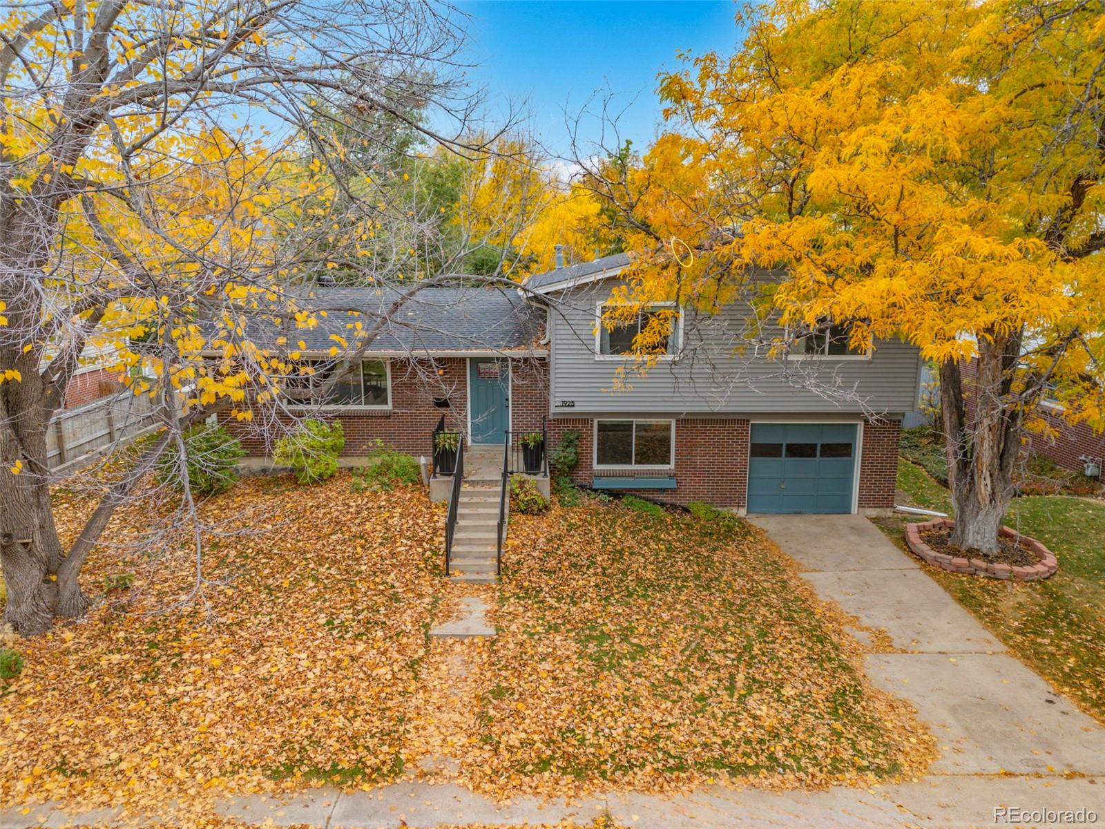 1925 S Linden Court