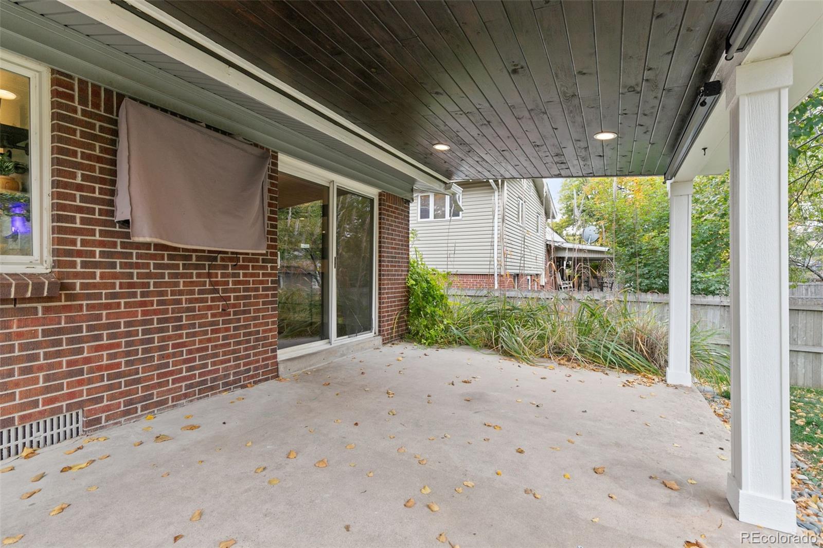 1925 S Linden Court