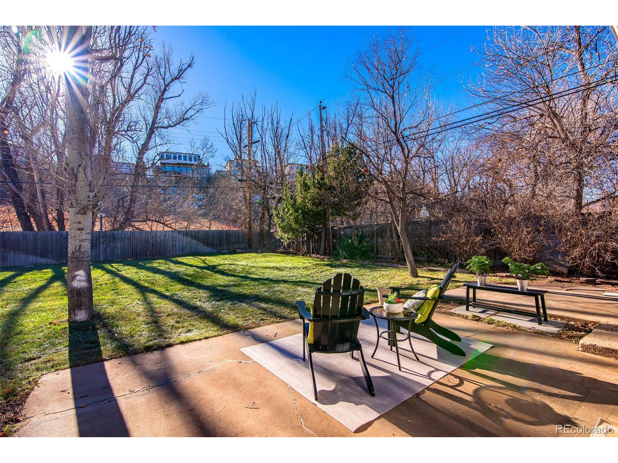 2212 Edgewood Dr