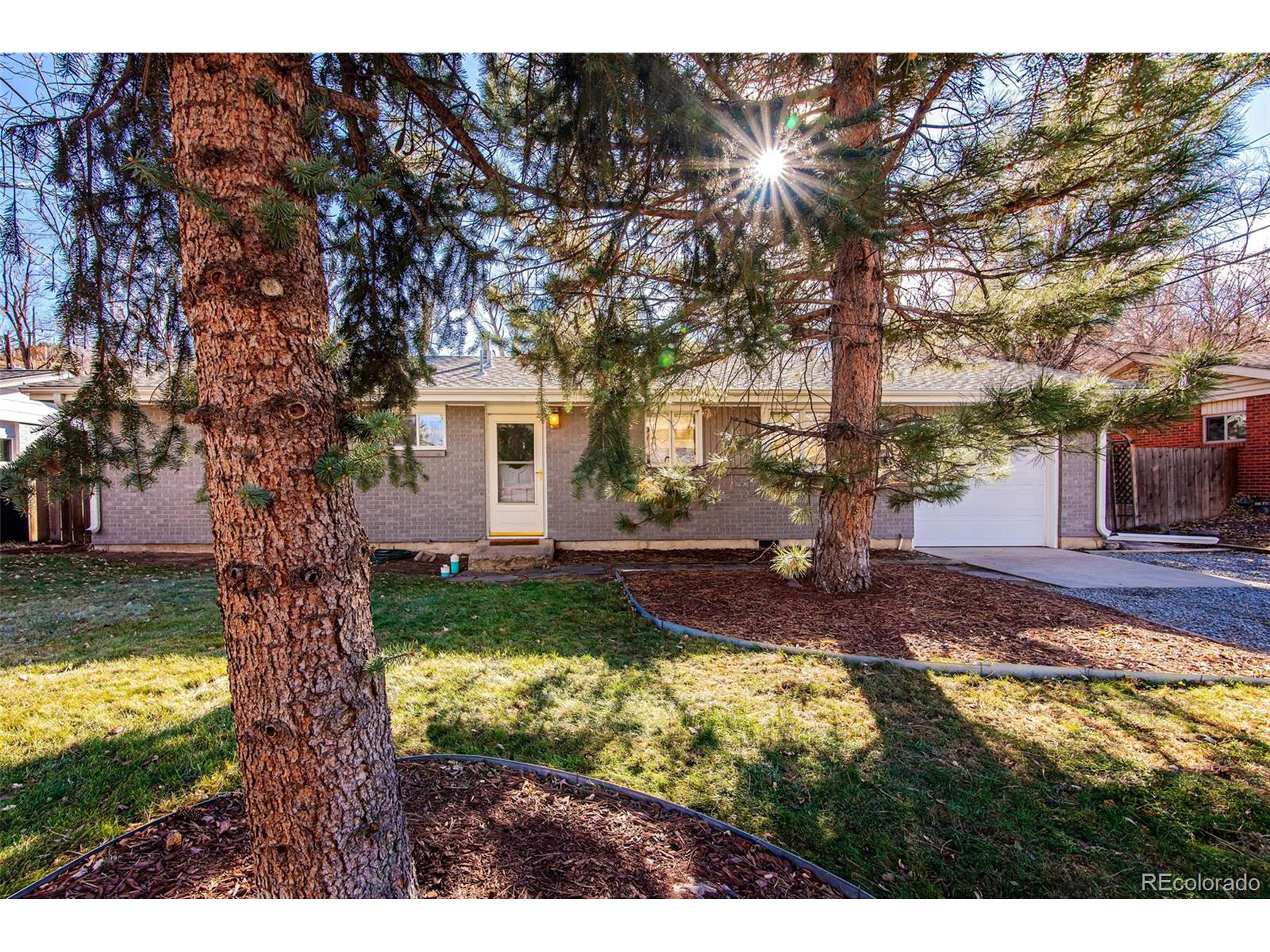 2212 Edgewood Dr