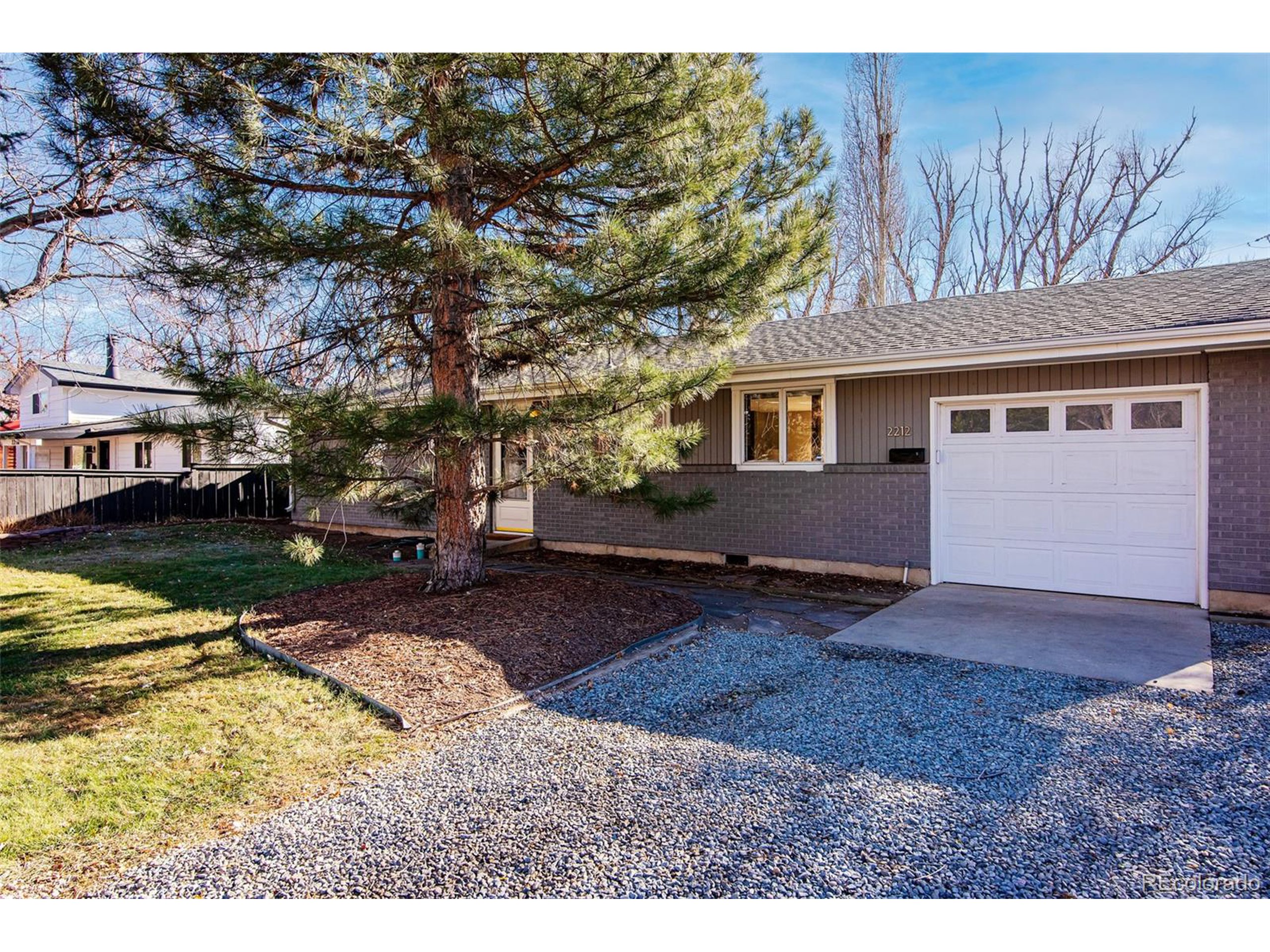 2212 Edgewood Dr