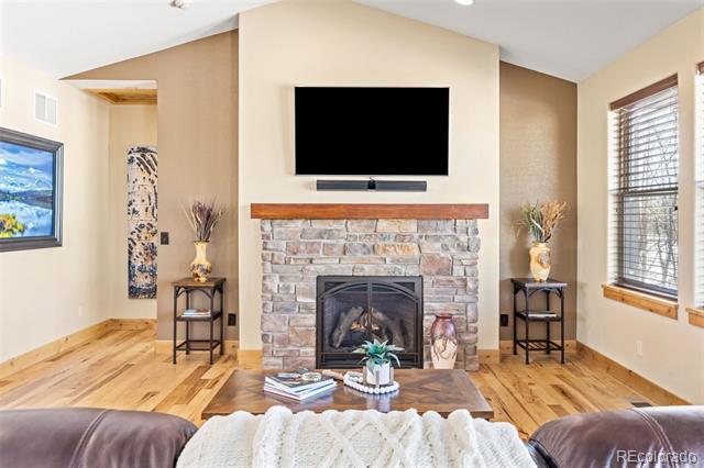 7398 Weaver Circle