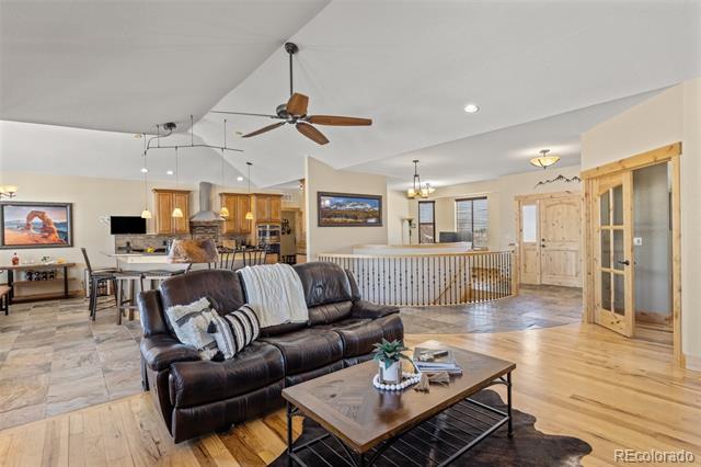 7398 Weaver Circle