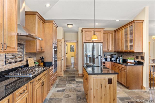 7398 Weaver Circle