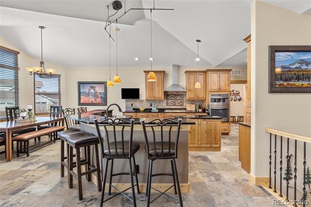 7398 Weaver Circle