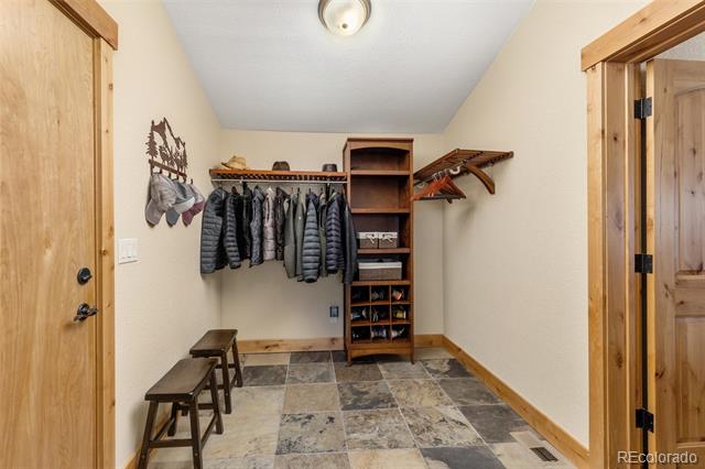 7398 Weaver Circle
