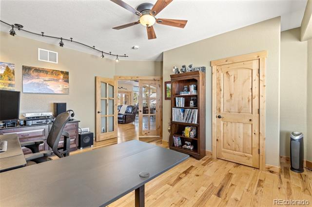 7398 Weaver Circle