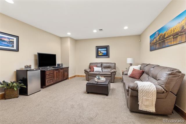 7398 Weaver Circle