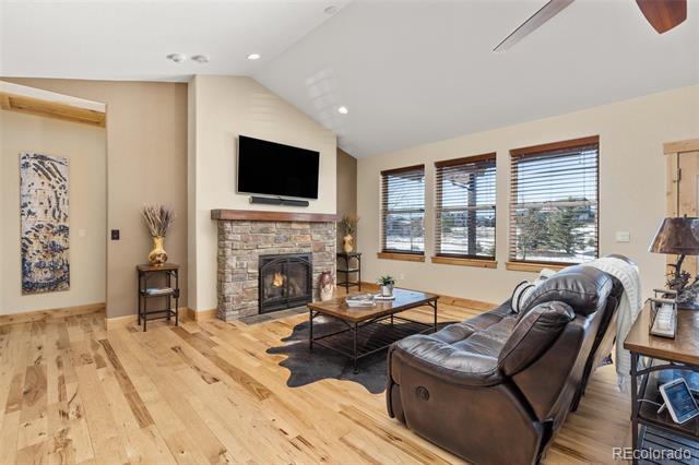7398 Weaver Circle