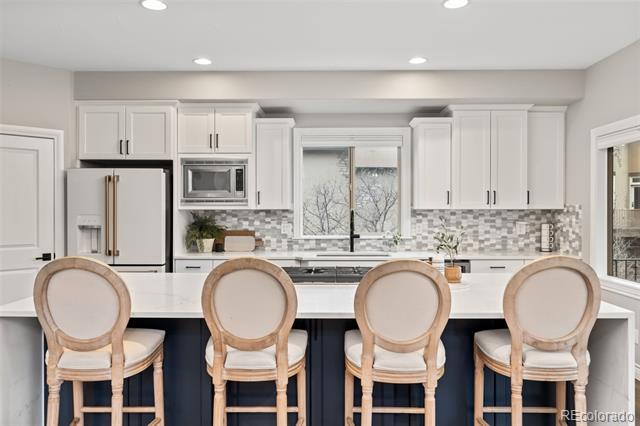 9039 Rambling Oak Place