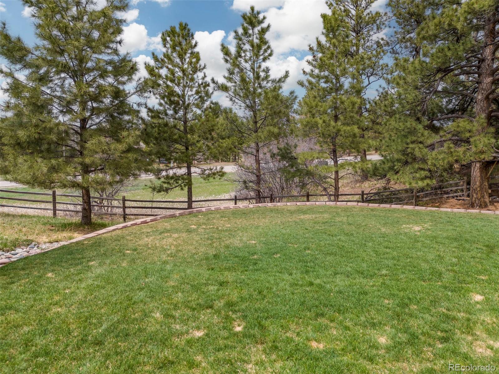 9039 Rambling Oak Place