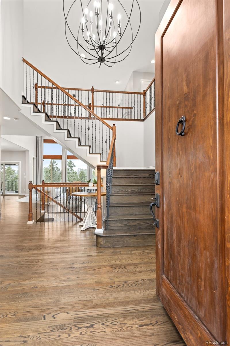 9039 Rambling Oak Place
