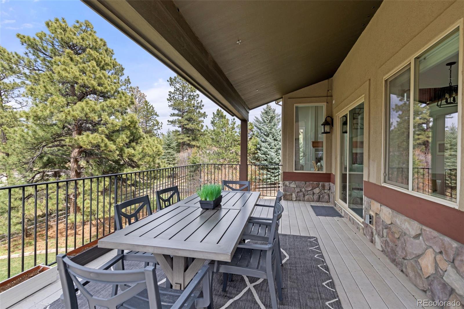 9039 Rambling Oak Place