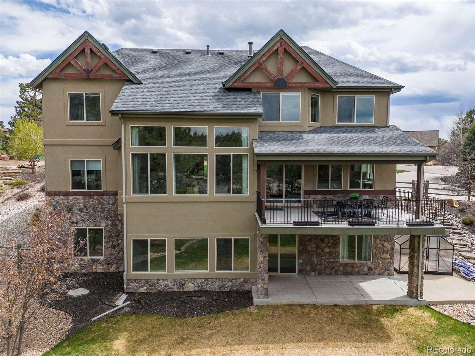 9039 Rambling Oak Place