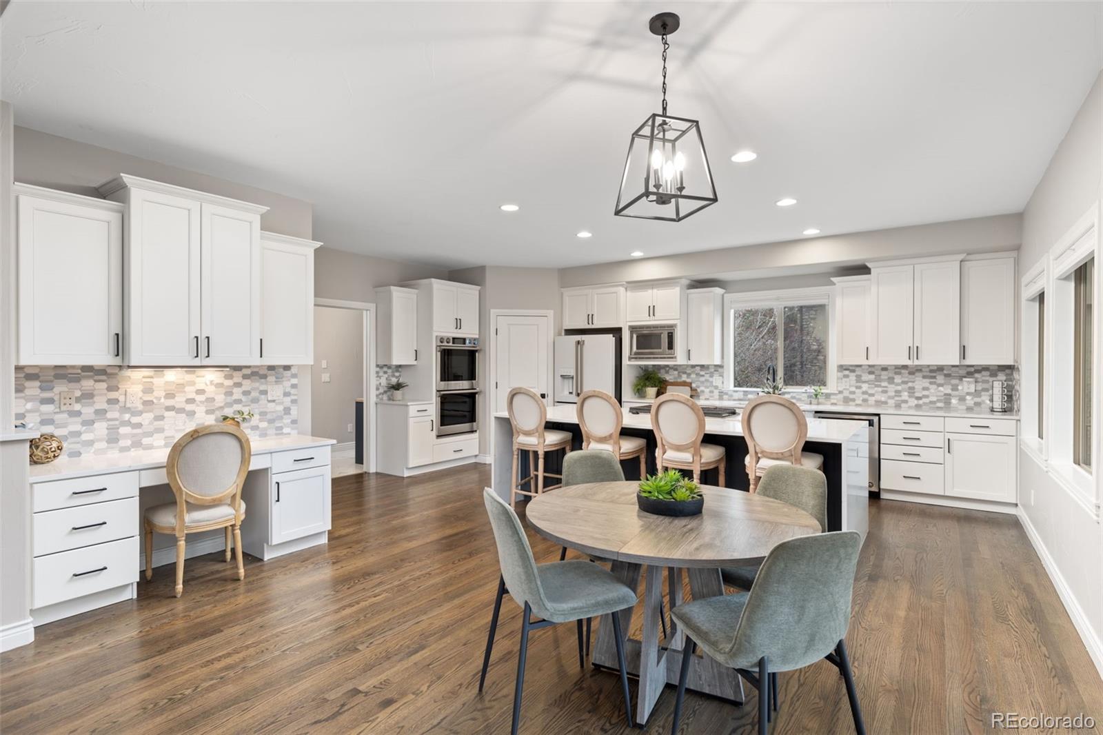 9039 Rambling Oak Place