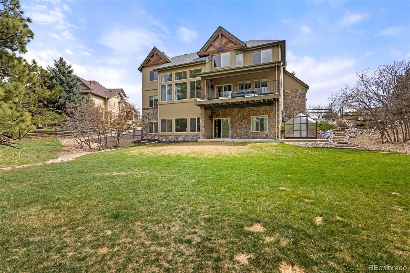 9039 Rambling Oak Place