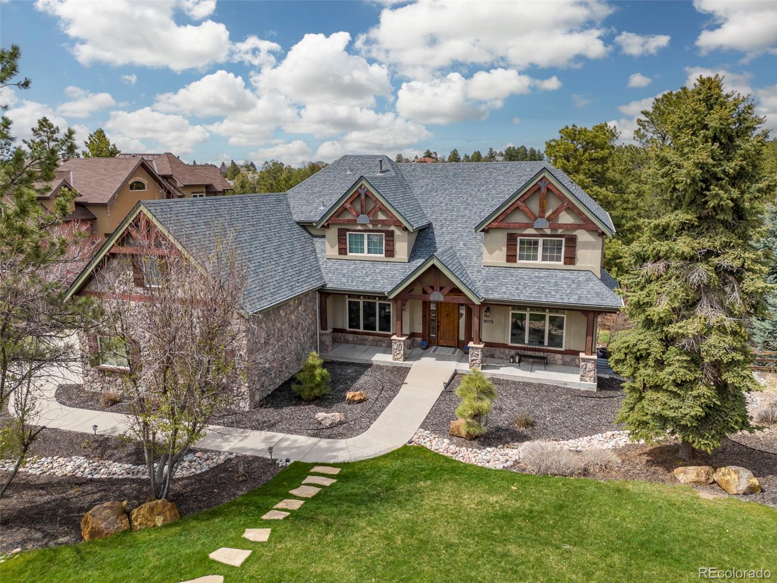 9039 Rambling Oak Place