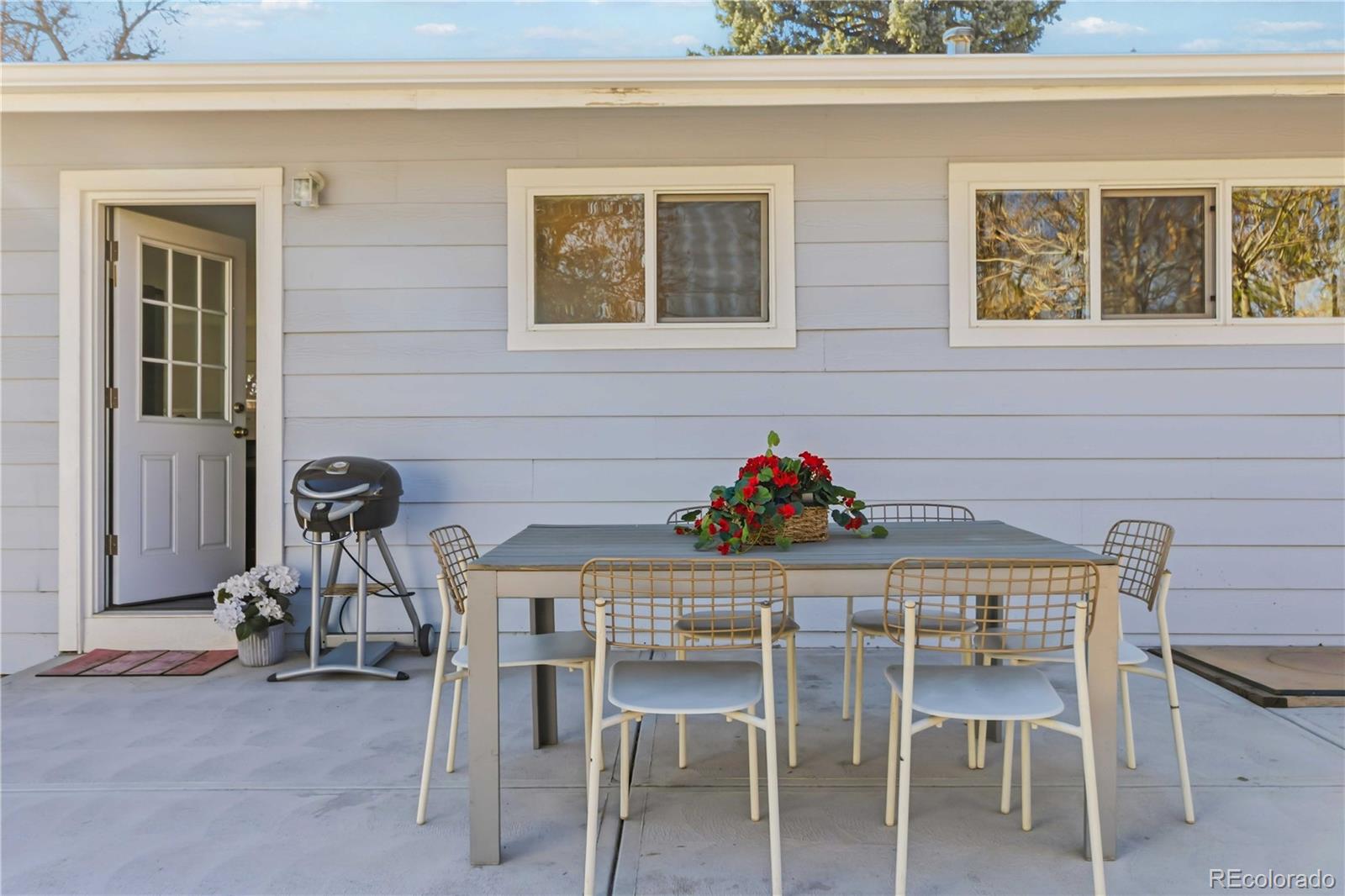 1626 S Xavier Street