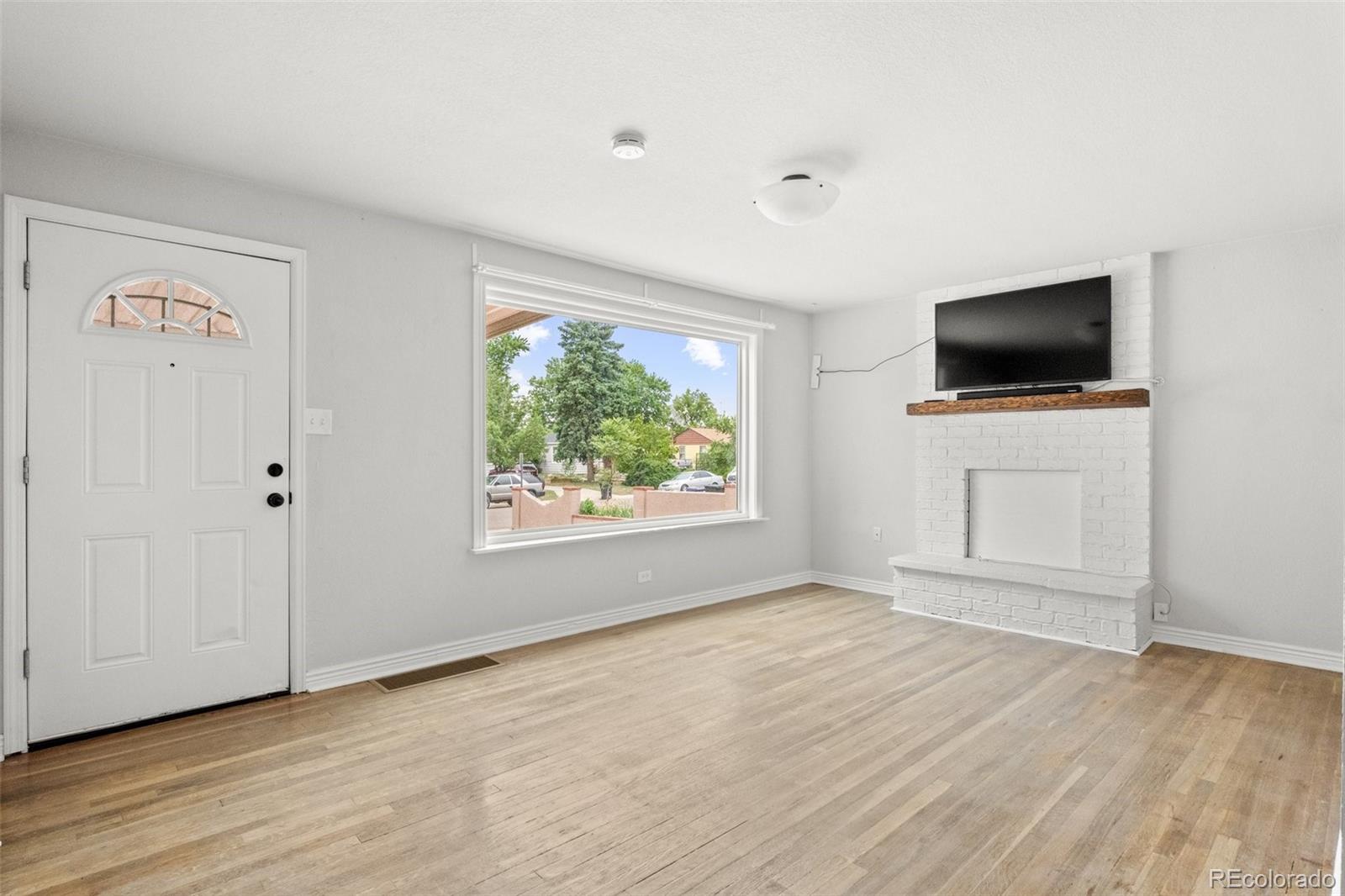 1843 S Hazel Court
