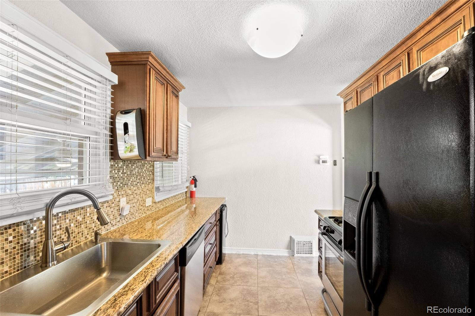 1843 S Hazel Court