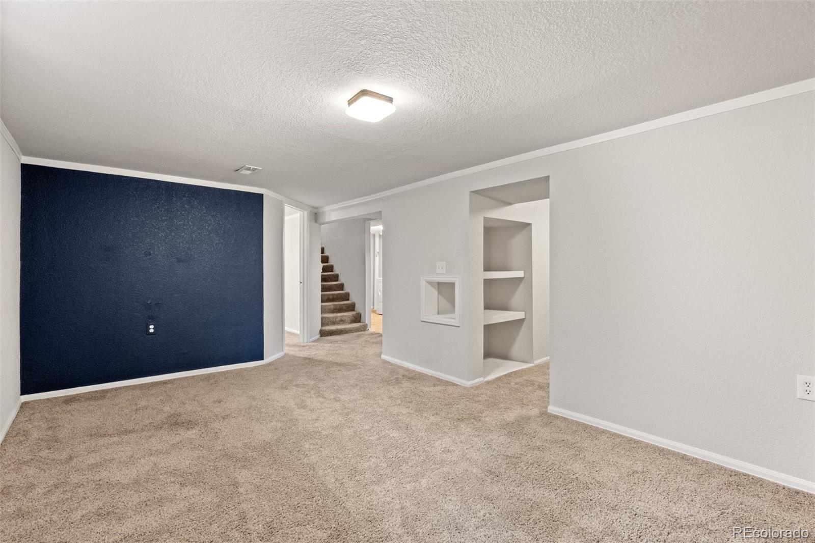 1843 S Hazel Court