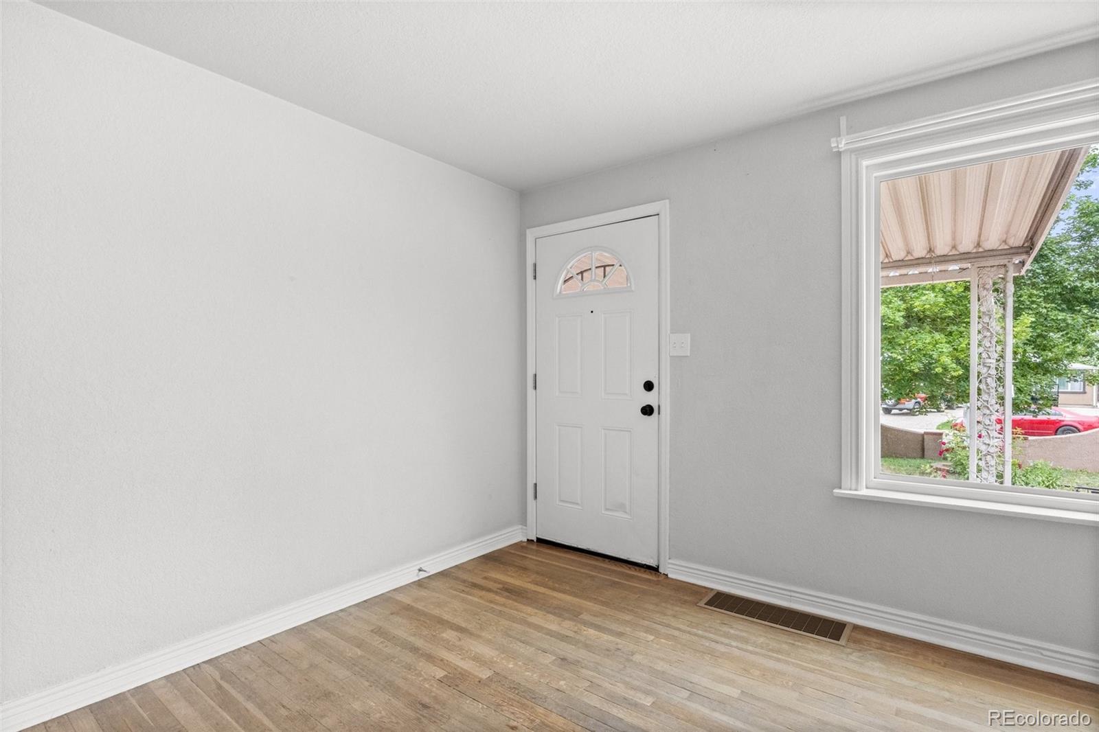 1843 S Hazel Court