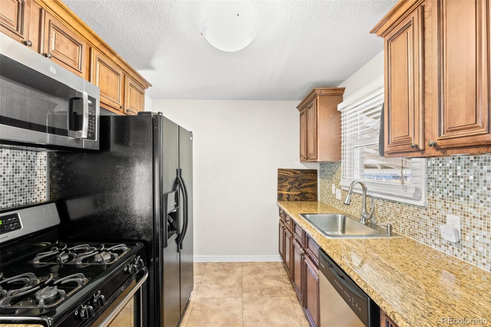 1843 S Hazel Court