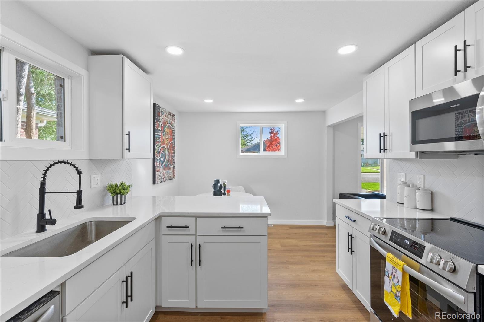 365 Yates Street
