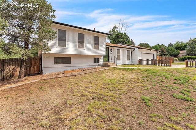 2810 Downhill Drive