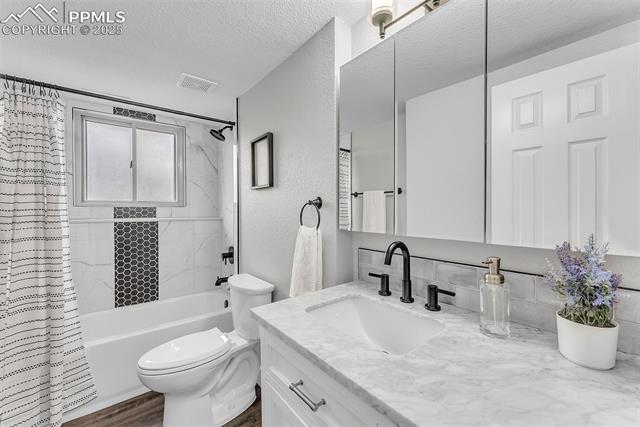 2810 Downhill Drive