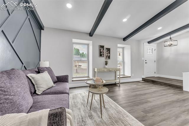 2810 Downhill Drive