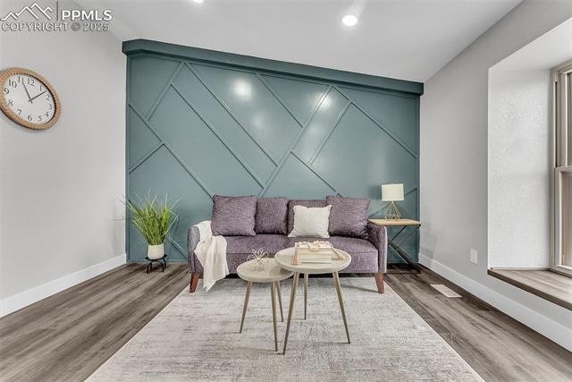2810 Downhill Drive