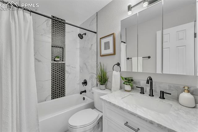 2810 Downhill Drive