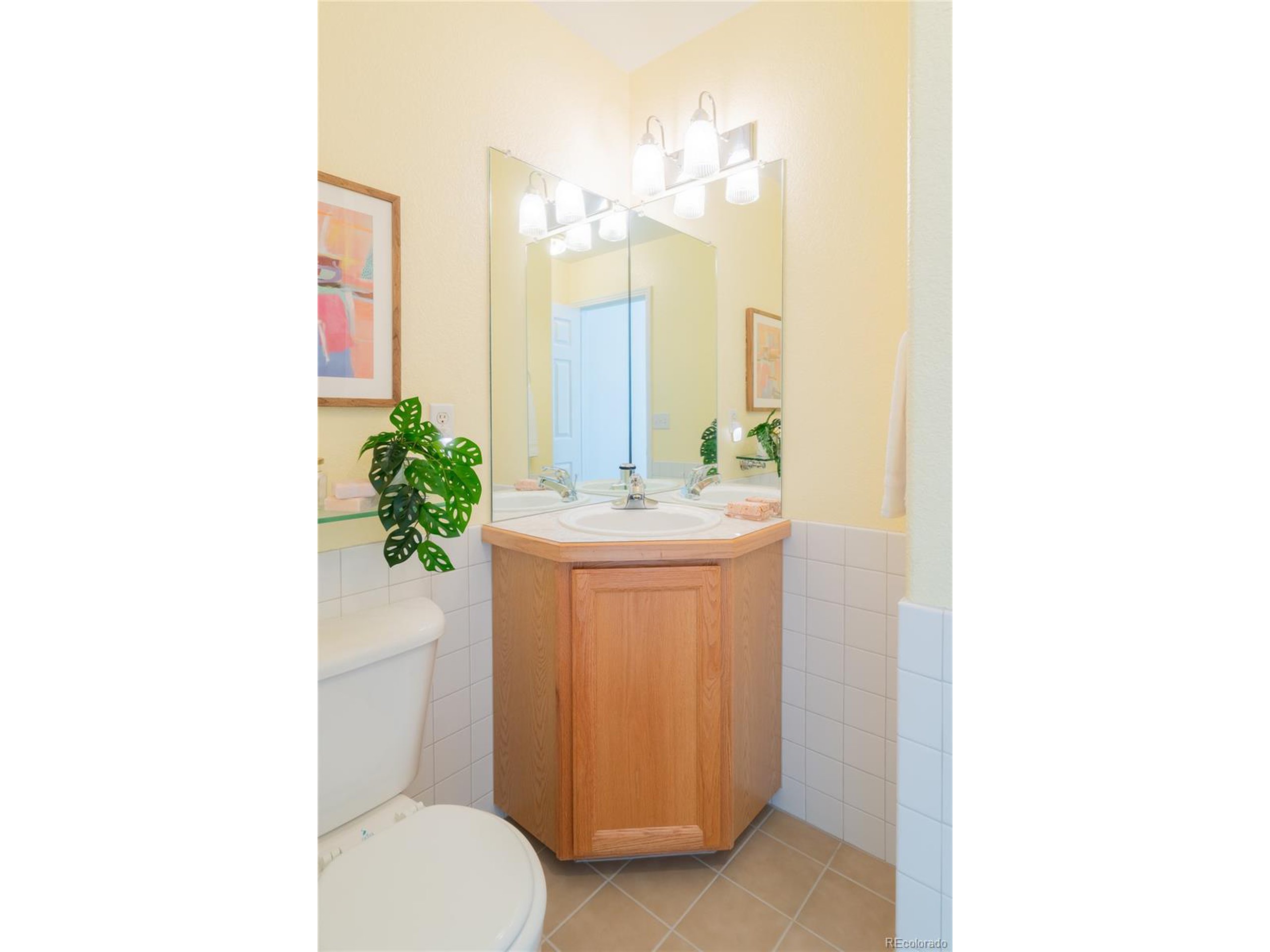 211 Rockview Dr