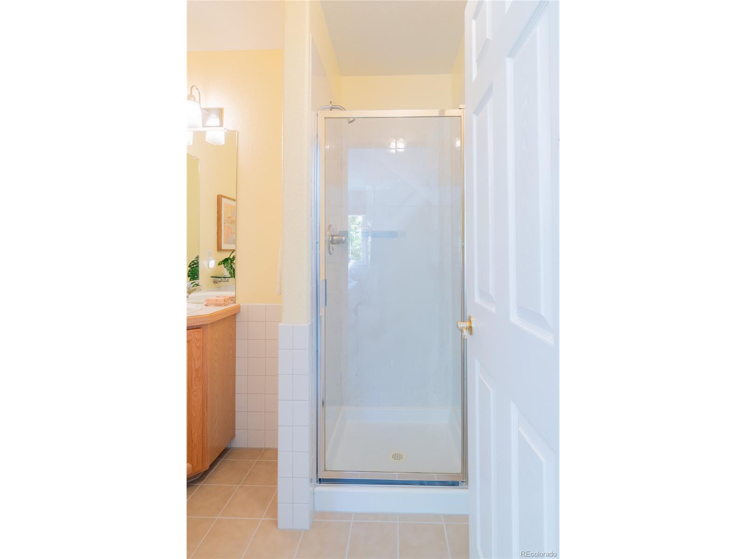 211 Rockview Dr