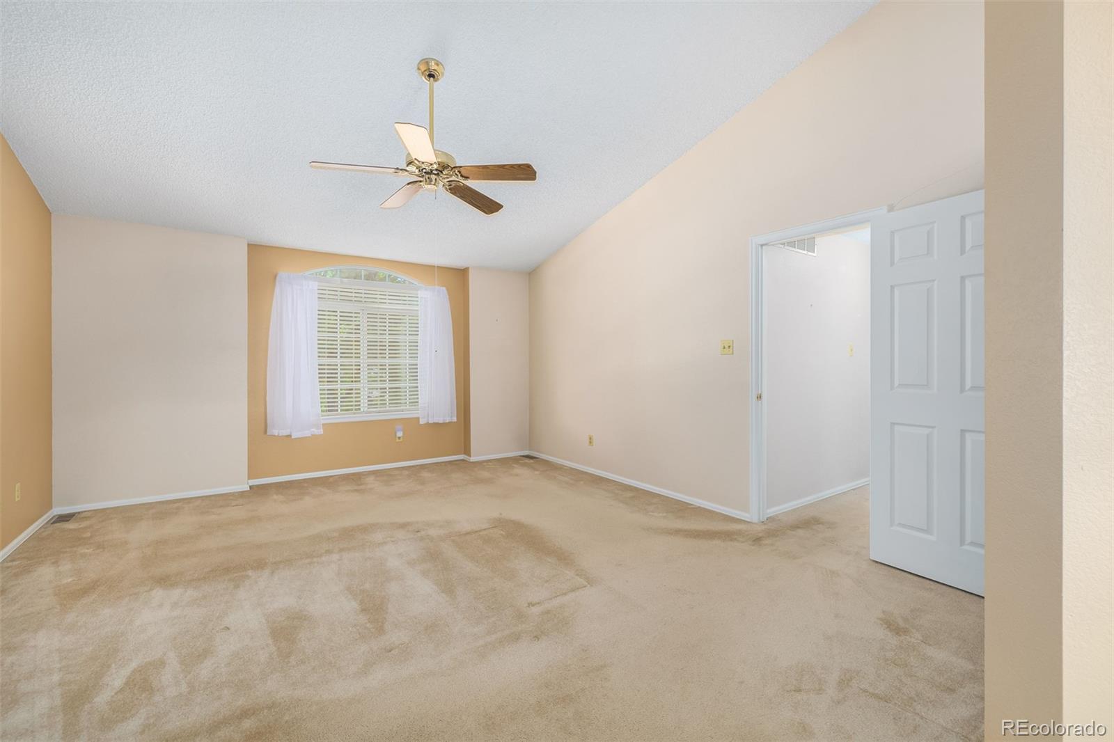 5661 W 109th Circle
