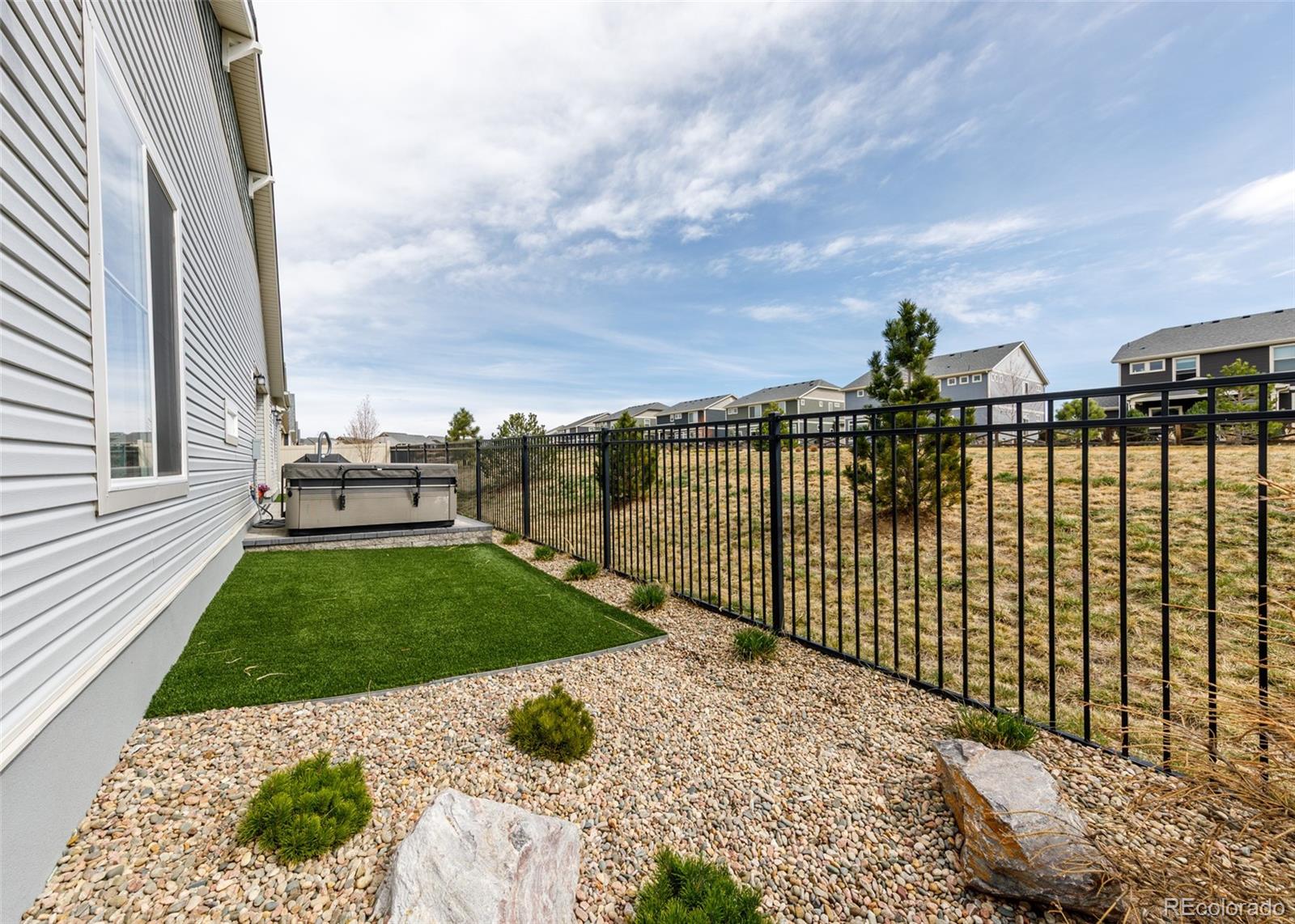 5945 Haster Grove