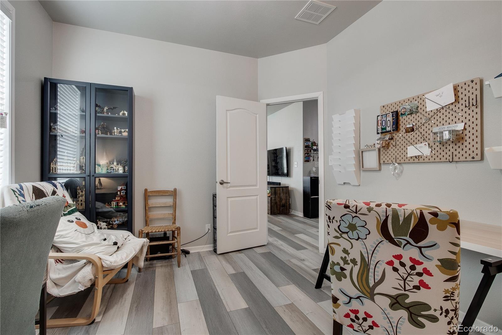6190 Bluestem Green