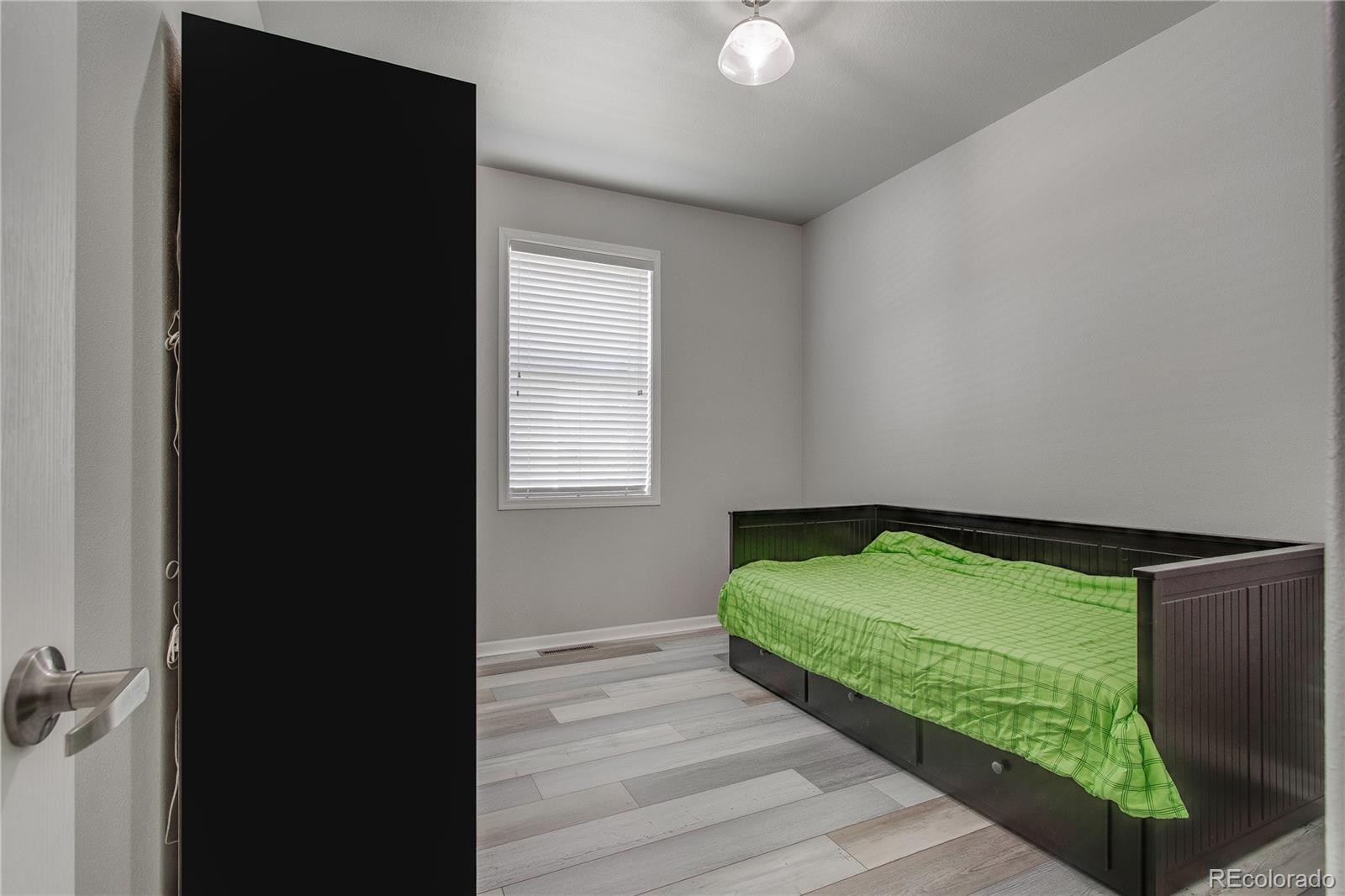 6190 Bluestem Green