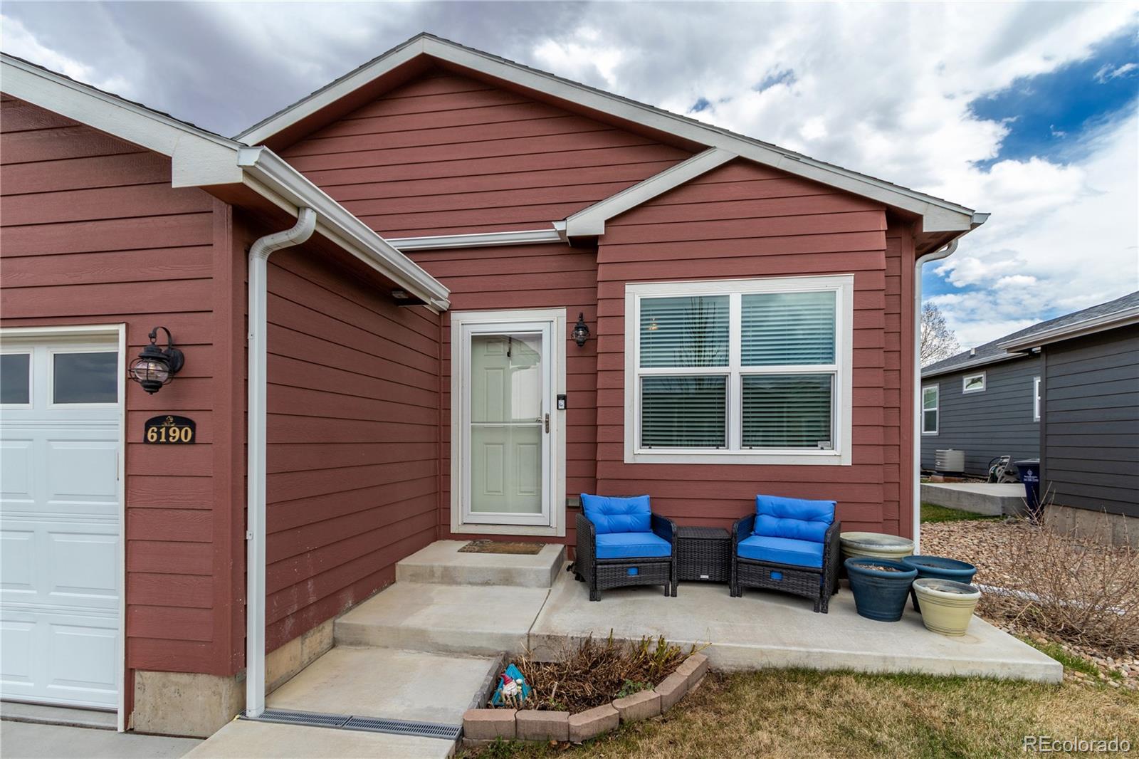 6190 Bluestem Green