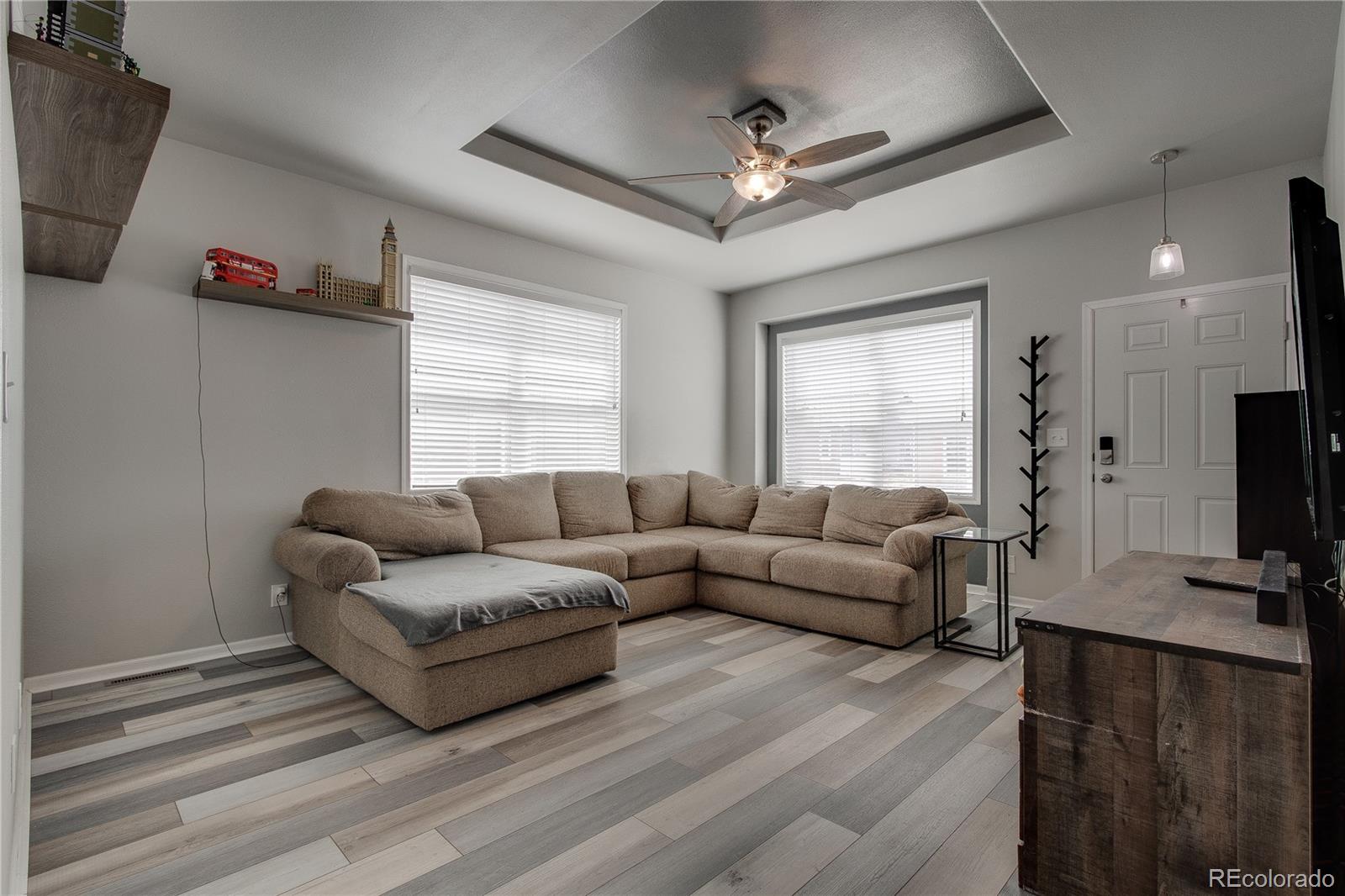 6190 Bluestem Green