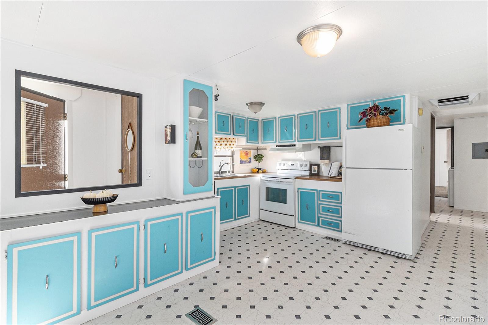 400 W South Boulder Road