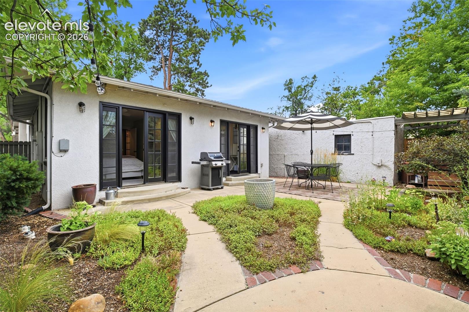 10 E Jefferson Street