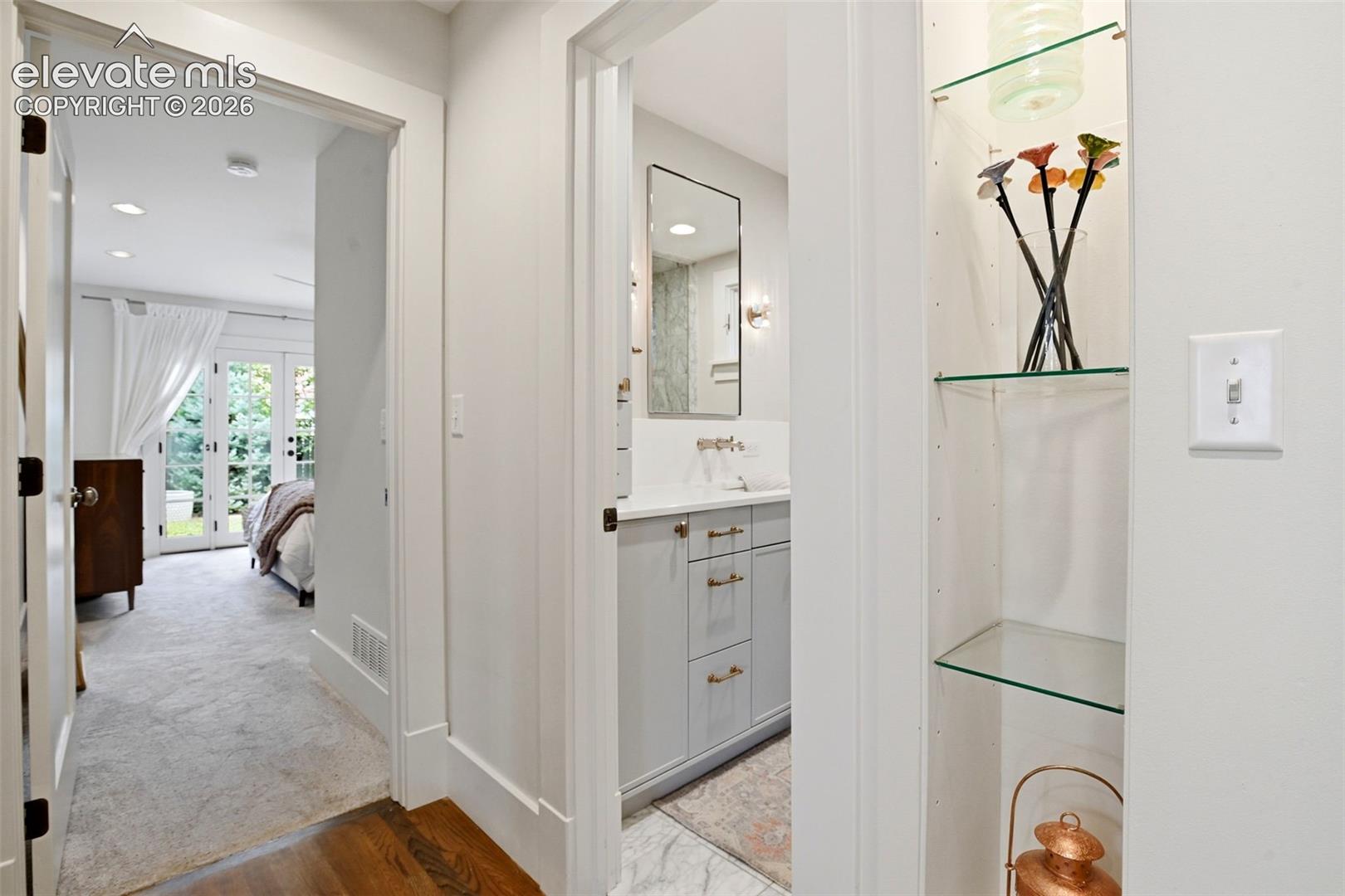 10 E Jefferson Street