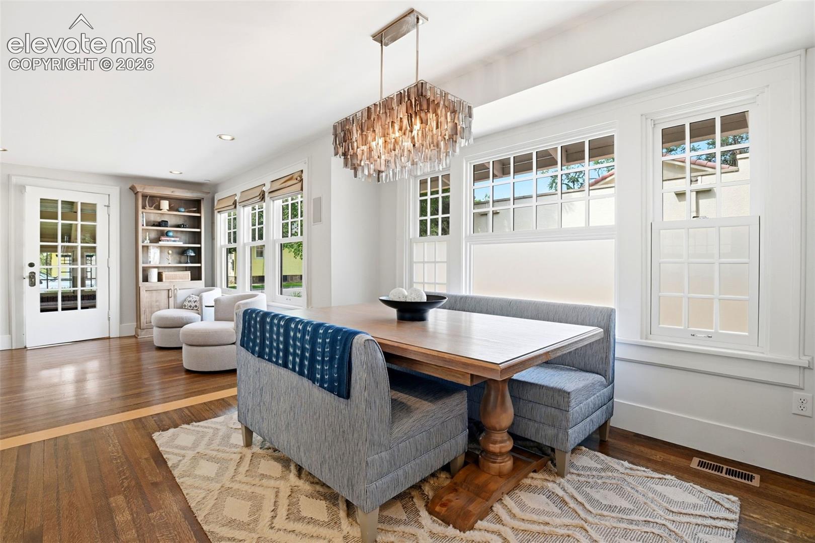 10 E Jefferson Street
