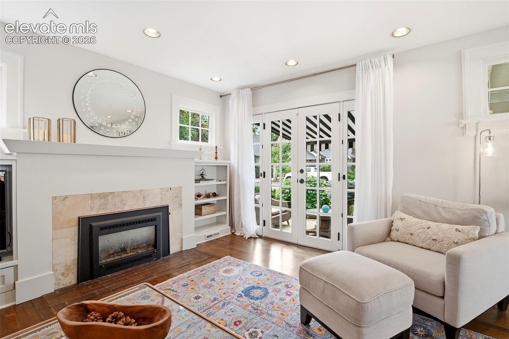 10 E Jefferson Street