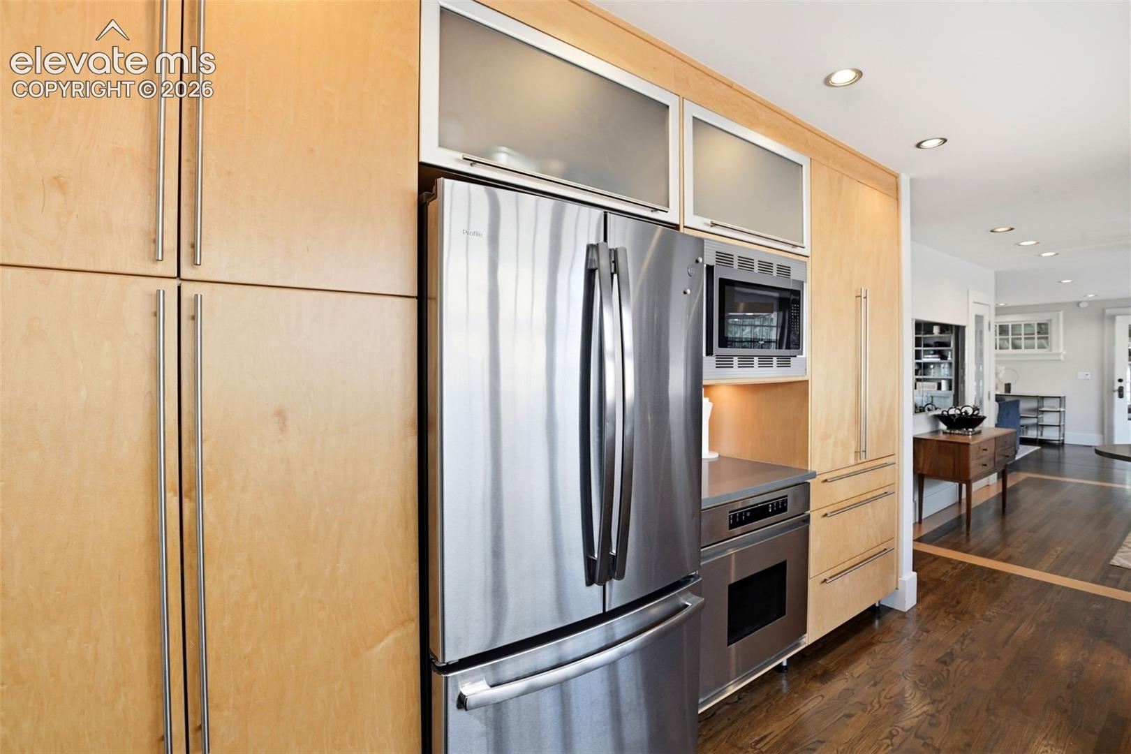 10 E Jefferson Street